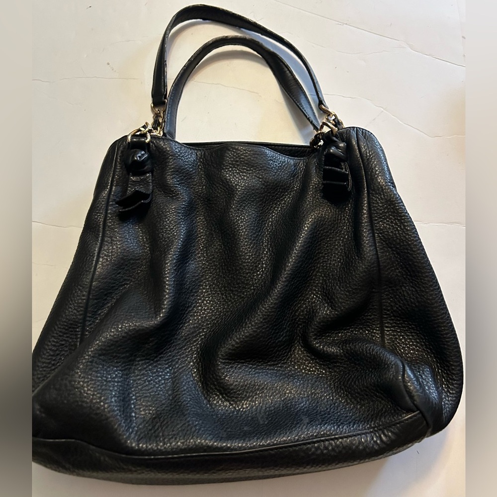 Tory Burch Black shoulder. purse
Will give credit card wallet and Dust Bag free - Picture 3 of 11